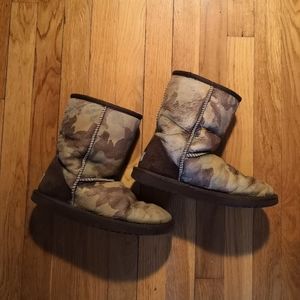 Classic Short Camo Uggs